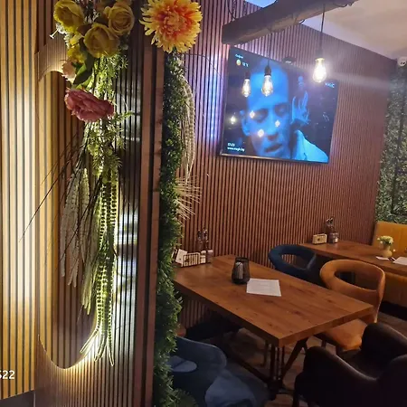 Family Kedara Burgas