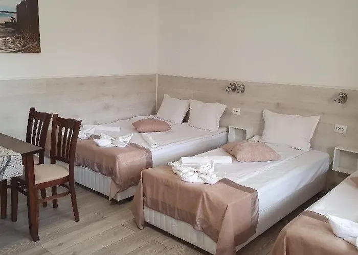 Family Kedara Burgaz