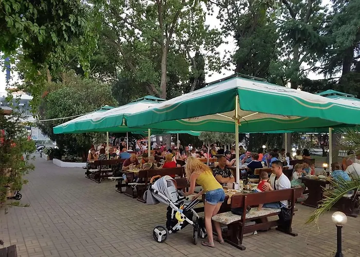 Family Kedara Hotel 2*