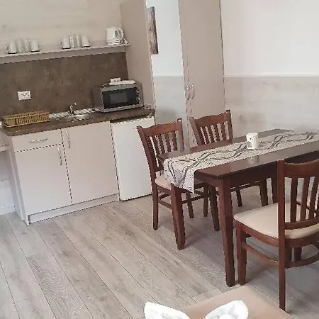 호텔 Family Kedara