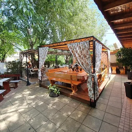 호텔 Family Kedara