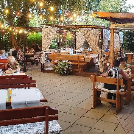 Family Kedara 호텔 2*