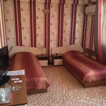 호텔 Family Kedara 2*