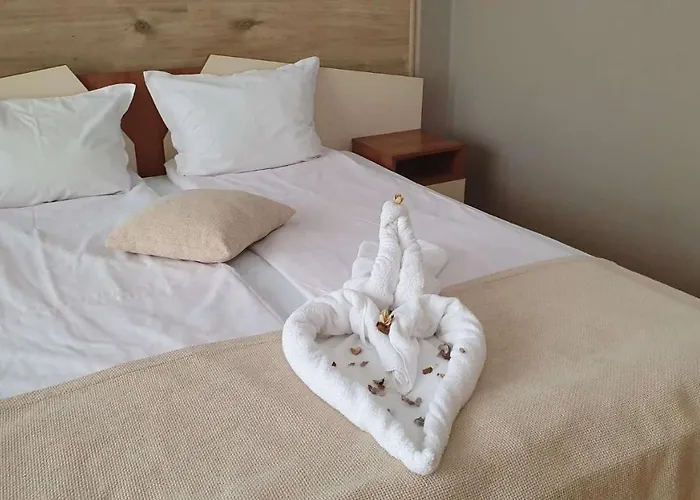 Hotel Family Kedara 2*